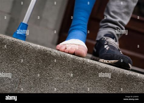 Standing On Toes Walking Hi Res Stock Photography And Images Alamy