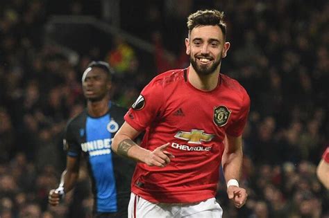 He holds portuguese nationality and belongs to white ethnicity. Man. United mostra o início promissor de Bruno Fernandes - JN
