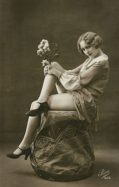 Women S Beauty In Retro Postcards From Pics Izismile Com