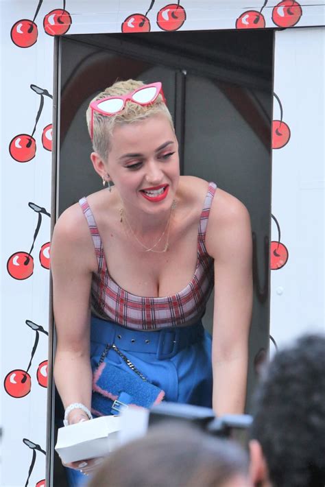 Katy Perry Sexy Cleavage Photos From Promotion Event
