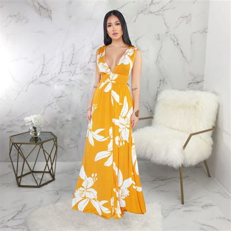 Casual Maxi Dresses Deep V Neckline Summer Party Outfits