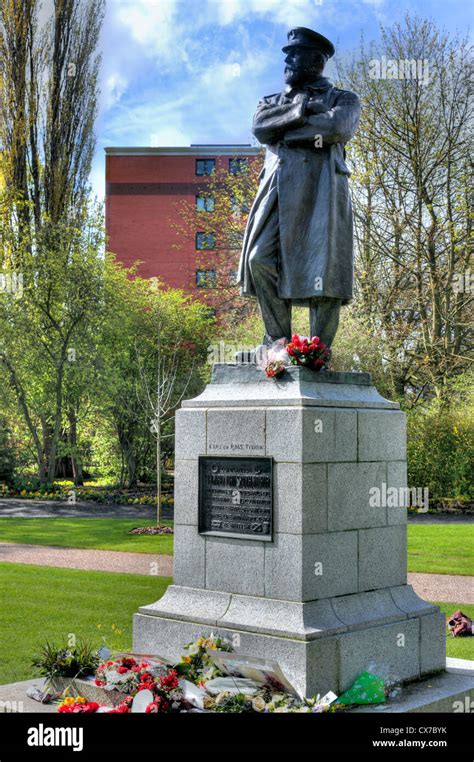 Statue Of Edward Smith Captain Of Titanic Beacon Park Lichfield