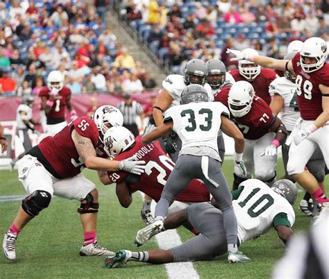 By The Numbers Umass Football Dominates 4th Quarter Time Of Possession