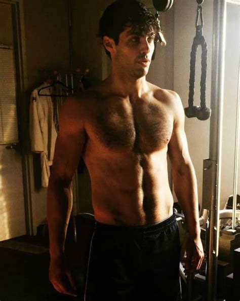 Matthew Daddario Height Weight Age Girlfriend Family Facts Biography