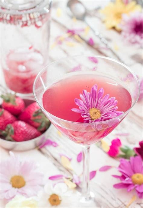 One Dozen Floral Cocktails For Spring And Summer