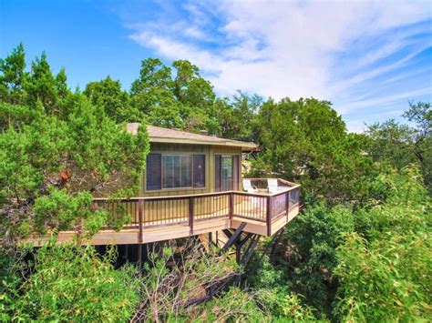 Travelocity has deals on tempting cabin rentals in west texas starting at $95 pera night. 13 Romantic Cabins In Texas: Epic Getaways for Couples ...