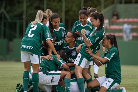 Jogos ao vivo, placar ao vivo da rodada, jogos de hoje, jogos de ontem e resultados online. Palmeiras goleia Vitória pelo Campeonato Brasileiro ...
