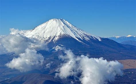 Take A Helicopter Tour Around Mount Fuji With Mandarin Oriental Tokyo