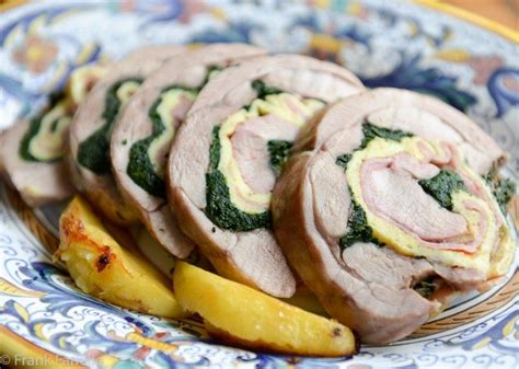 How to prep the rolled up turkey roulade for slow roasting in the oven. Coscia di tacchino ripiena al forno (Oven-Roasted Rolled ...