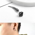 男生耳環 水鑽雕紋月牙鋼耳針ND774 | 白鋼 | Yahoo奇摩購物中心