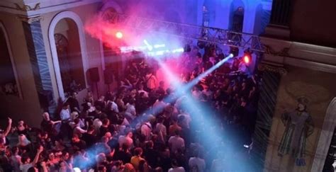 Electronic Music Party Inside An Orthodox Church In İzmir Watch The