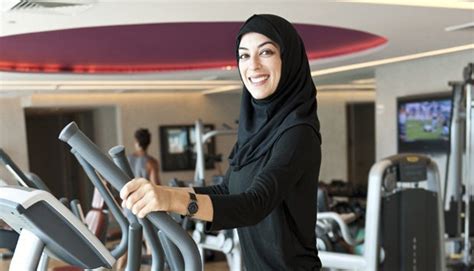 Hal ini karena mandi wajib bertujuan untuk menghilangkan hadats besar. Olahraga Saat Puasa, Sebaiknya Setelah Sahur atau Sebelum ...