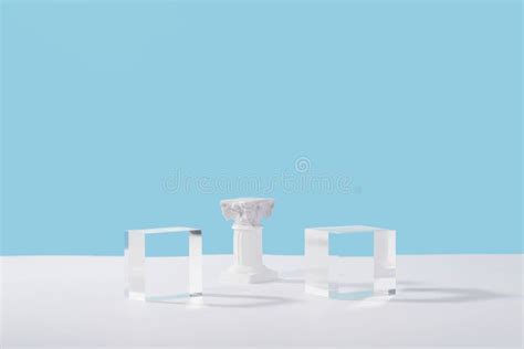 Cosmetic Display Podium Platform With Roman Marble Column For Product
