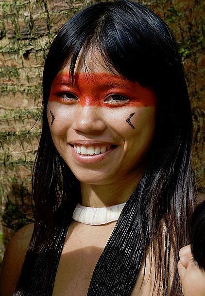 JOVEN INDÍGENA BRASILEÑA Indios brasileiros Mulheres indigenas