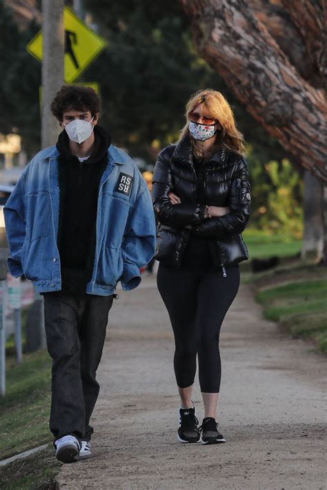 Laura Dern Stroll With Her Son In Santa Monica Gotceleb