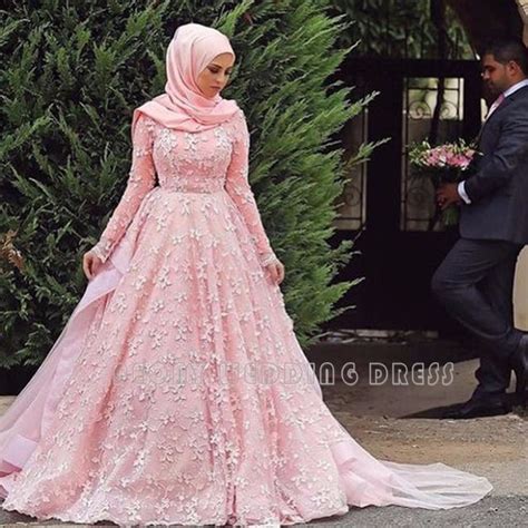 Romantic Pink Lace Muslim Wedding Dresses Long Sleeve Ball Gown Hijab