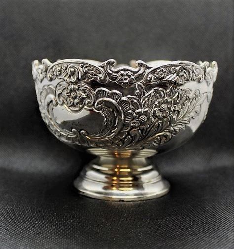 A play about time, chimes, and rhymes for the very young — children two to five years old. Vintage Wm Rogers Silverplate Candy Dish-Ornate Compote ...