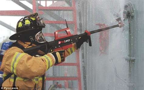 Pyrolance Water Gun Helps Firefighters Cut Through Walls Daily Mail