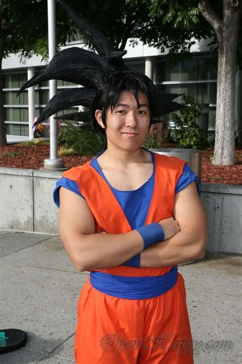 A Gallery That Proves Dragonball Z Cosplay Should Never Be Attempted