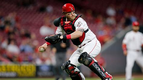 Gold Glove Catcher Tucker Barnhart Focused On Defensive Improvements