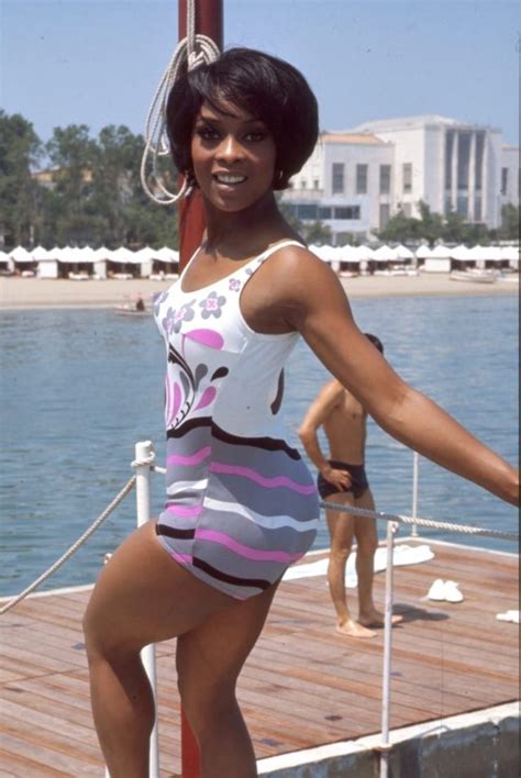 The Queen Of Las Vegas Beautiful Pics Of Lola Falana In The S