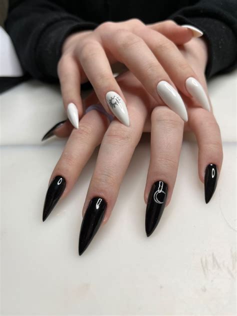 black pointed nails pointy acrylic nails best acrylic nails black stiletto nails claw nails