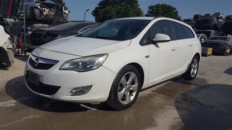 Opel Astra 1 7cdti 2 БРОЯ в Автомобили и джипове в гр Варна