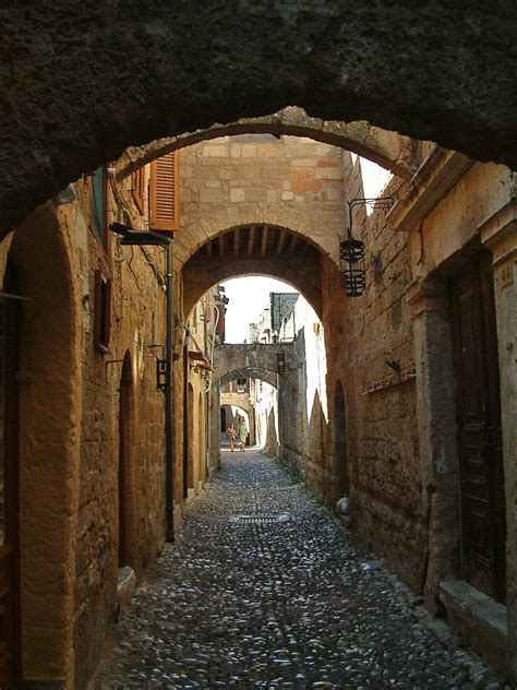 Chr.), gelegen in der antiken griechischen stadt halikarnassos (heute bodrum) an der südwestküste der heutigen türkei. Altstadt von Rhodos | Boarding-Time