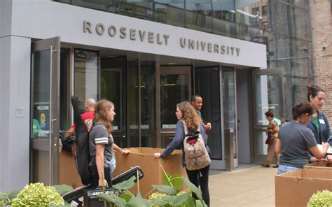 Admission Roosevelt University