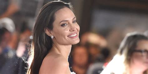 Angelina Jolie Altezza Peso E Biografia