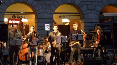 Pollini Jazz Band In Concerto In Piazza Duomo Il 17 Aprile 2016