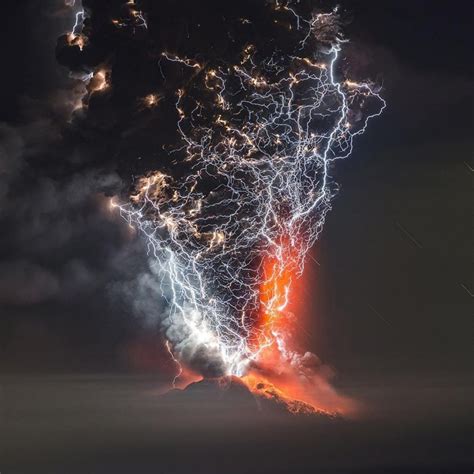 Volcanic Lightning | Amazing nature, Nature photography, World photography