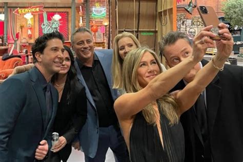 Jennifer Aniston Shares Bts Moments From Friends Reunion Says She Is