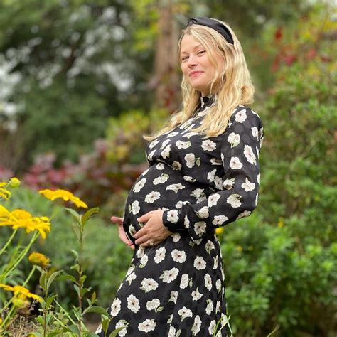 Actress Emilie De Ravin Welcomes Baby Babynames