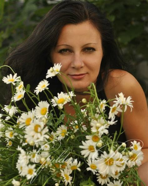 42 Yo Elena From Kharkiv Ukraine Brown Eyes Brown Hair Id