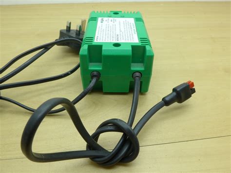 Genuine Hill Billy Electric Golf Trolley Battery Charger Model Hb400 Ebay