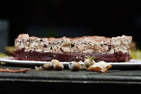 Hazelnut Chocolate Meringue Cake Klopp S Kitchen