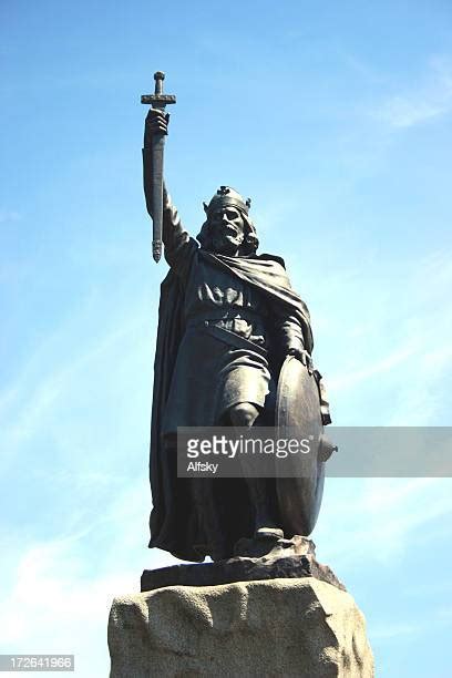Alfred The Great Statue Photos Et Images De Collection Getty Images