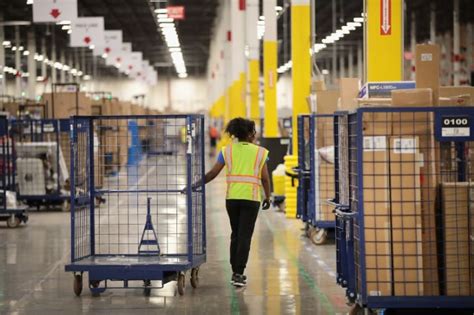 16 Secrets Of Amazon Warehouse Employees Mental Floss