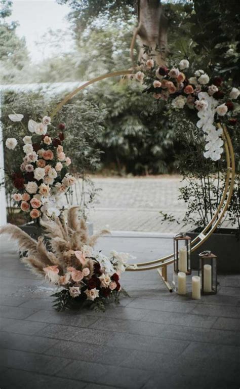 These Fab Boho Wedding Altars Arches And Backdrops That Make Us Swoon 2