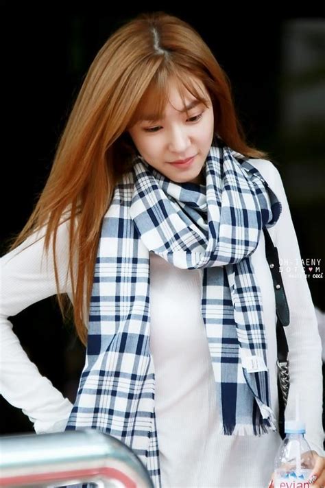 fany kbs music bank tiffany hwang girls generation snsd winter scarf plaid scarf