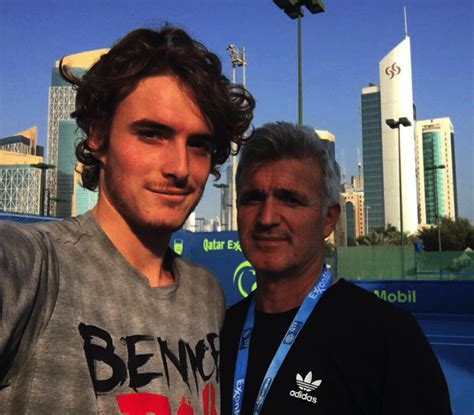 Stefanos tsitsipas is arguably one of the most exciting players on tour. Stefanos Tsitsipas Bio, Alter, Freundin, Familienleben des ...