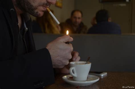 Fumer Dans Les Lieux Publics Une Interdiction Rentr E Dans Les