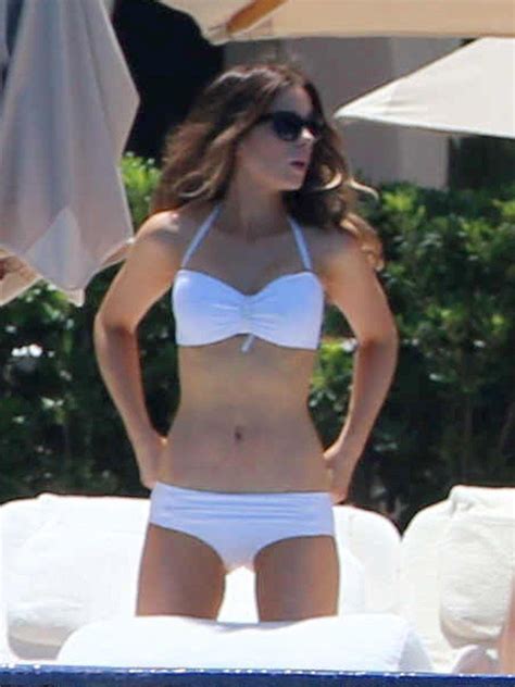 Kate Wowed In A White Bikini In Mexico In 2013 41 Supersexy Pictures