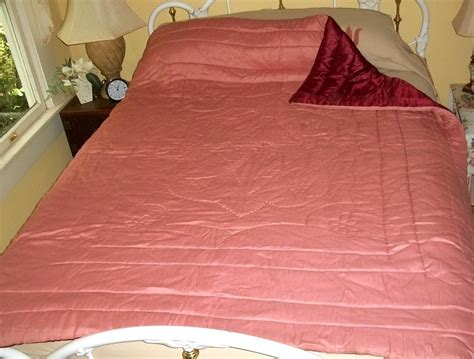Vintage 40s Hollywood Glam Satin Comforter Quilt Blanket Throw