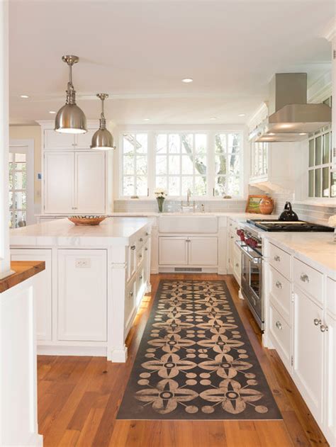 Farmhouse kitchens blend a multitude of distinct styles: Kitchen Runner | Houzz