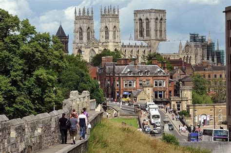 York Named Britains Best Place To Live By Guide Bbc News
