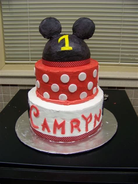 That's why these diy mickey mouse cake plates are such a great idea. 1St Birthday Mickey Mouse Cake | Mickey mouse cake, Mickey mouse parties