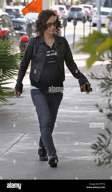 Heavily Pregnant Sara Gilbert Taking Some Long Strides As She Walks