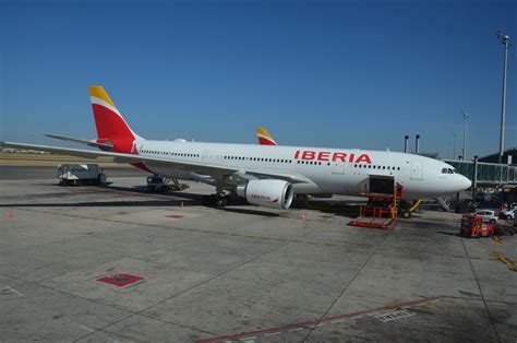 Review Iberia Business Class A320 Madrid Marrakech World Traveller 73